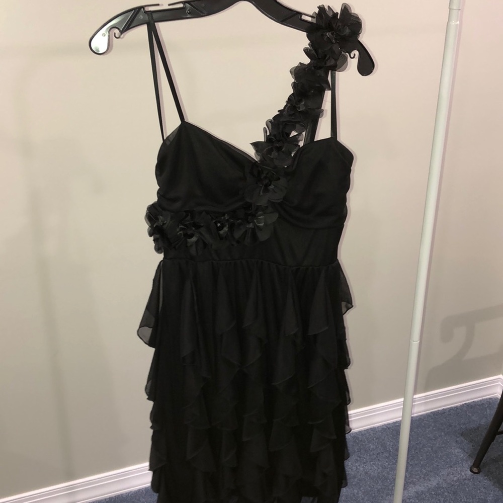 Beautiful ruffled black dress for prom/dances